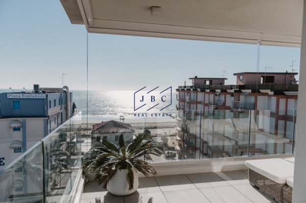 appartamento in vendita a Jesolo in zona Lido