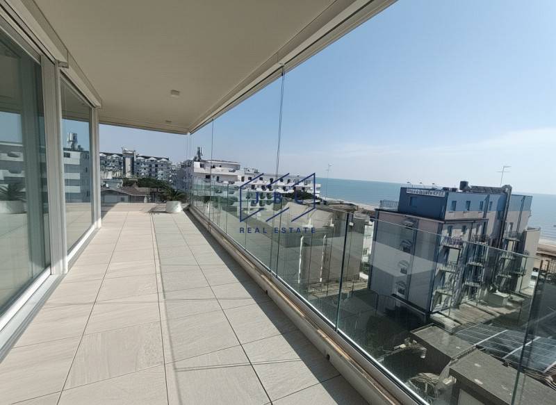appartamento in vendita a Jesolo in zona Lido