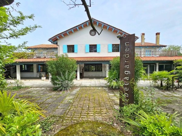 negozio in vendita a Jesolo in zona Cason Fornaci