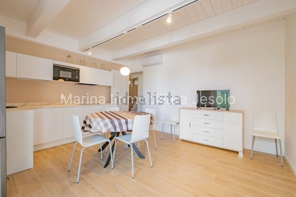 appartamento in vendita a Jesolo in zona Lido