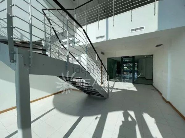 locale commerciale in vendita a Jesolo in zona Cason Fornaci