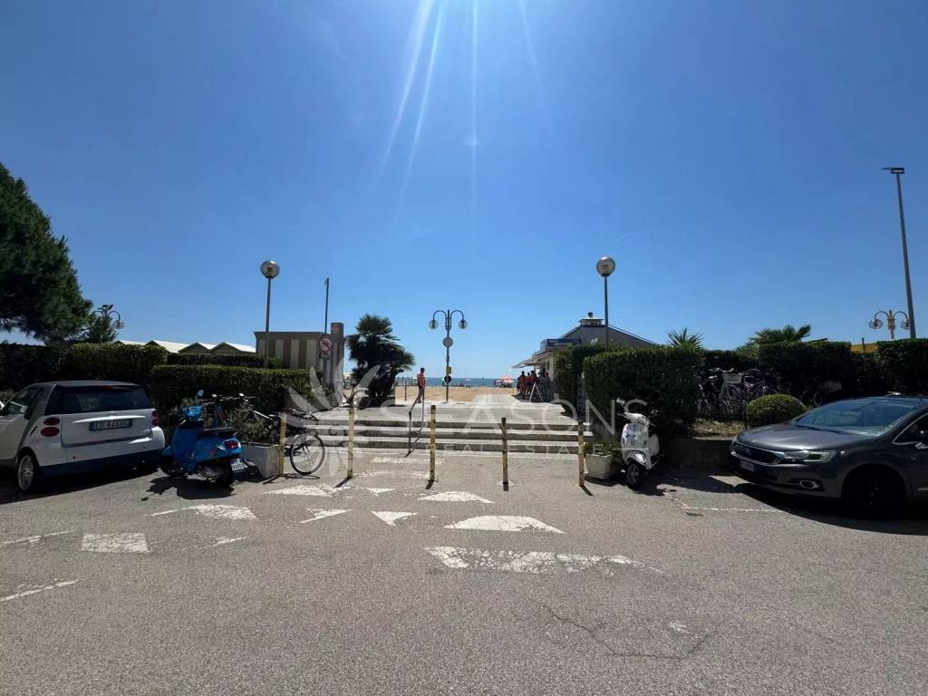 appartamento in vendita a Jesolo in zona Lido