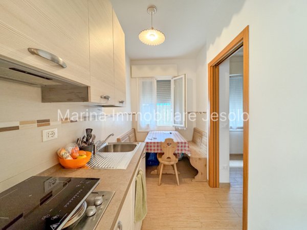 appartamento in vendita a Jesolo in zona Lido