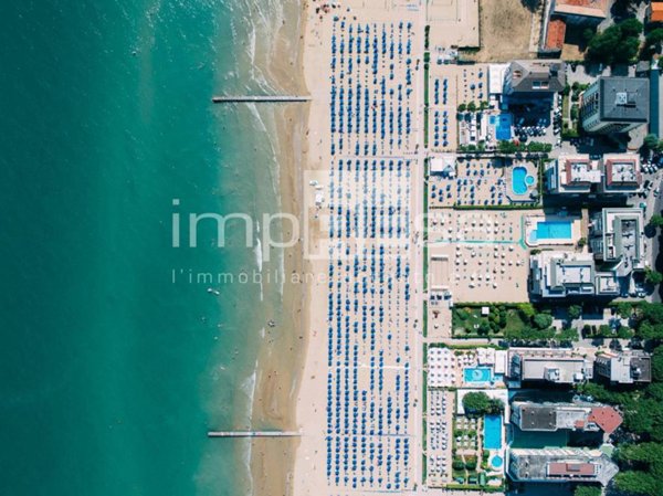 appartamento in vendita a Jesolo in zona Lido