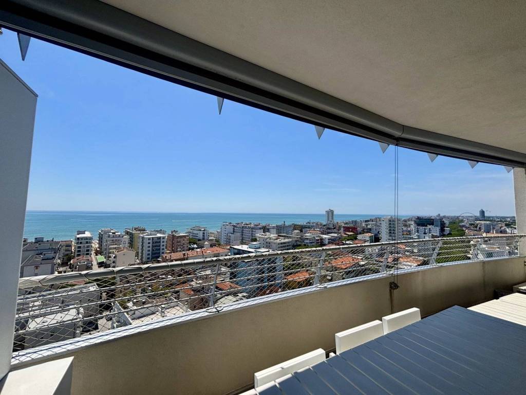 appartamento in vendita a Jesolo in zona Lido