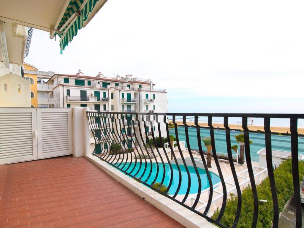 appartamento in vendita a Jesolo in zona Lido