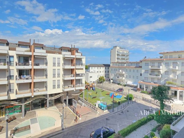 appartamento in vendita a Jesolo in zona Lido