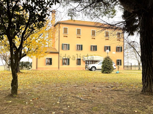 casa indipendente in vendita a Jesolo in zona Ca' Costantini/Ca' Crema