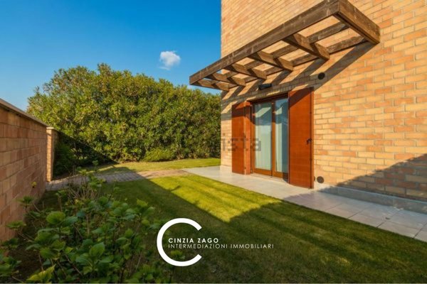 casa indipendente in vendita a Jesolo
