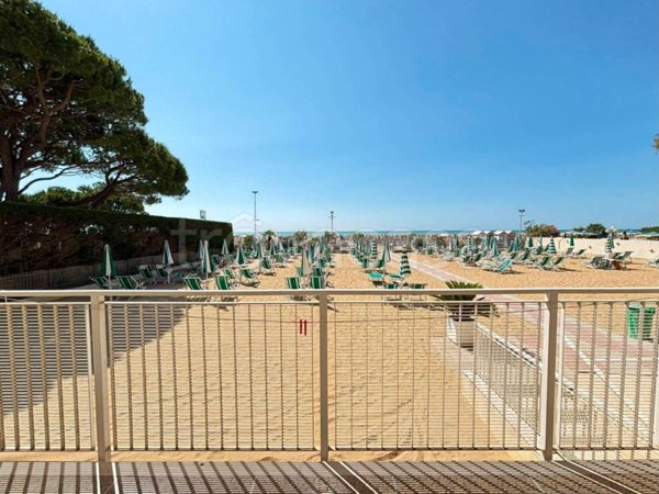 appartamento in vendita a Jesolo in zona Lido