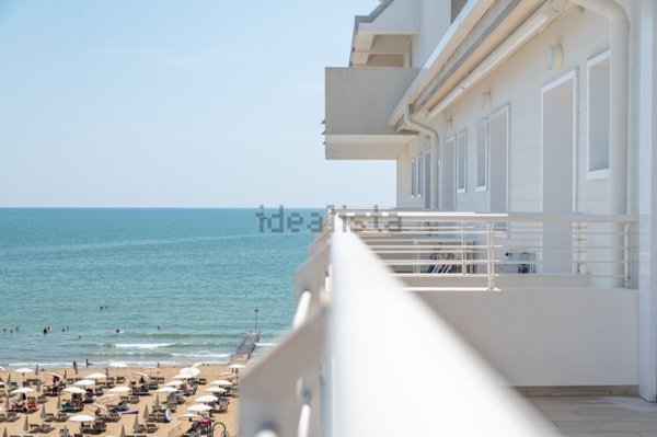appartamento in vendita a Jesolo in zona Lido
