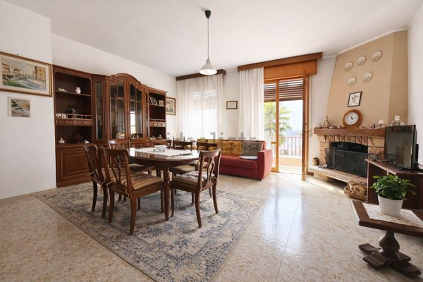 appartamento in vendita a Jesolo in zona Lido