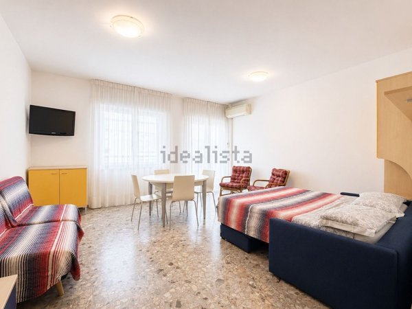 appartamento in vendita a Jesolo in zona Lido