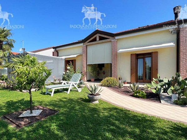 casa indipendente in vendita a Jesolo in zona Ca' Zottino