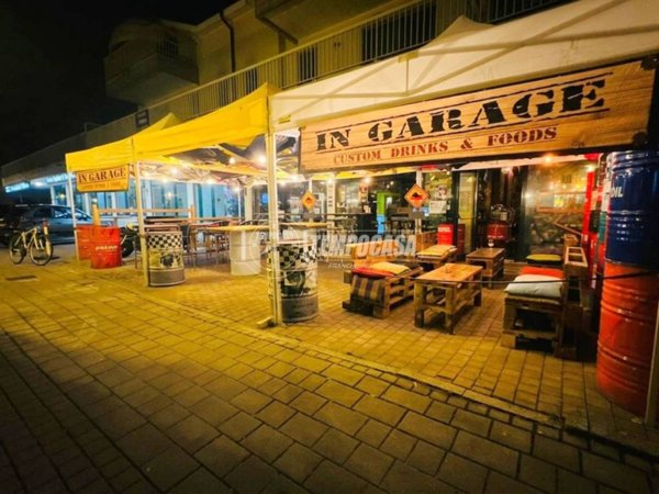 negozio in vendita a Jesolo in zona Lido