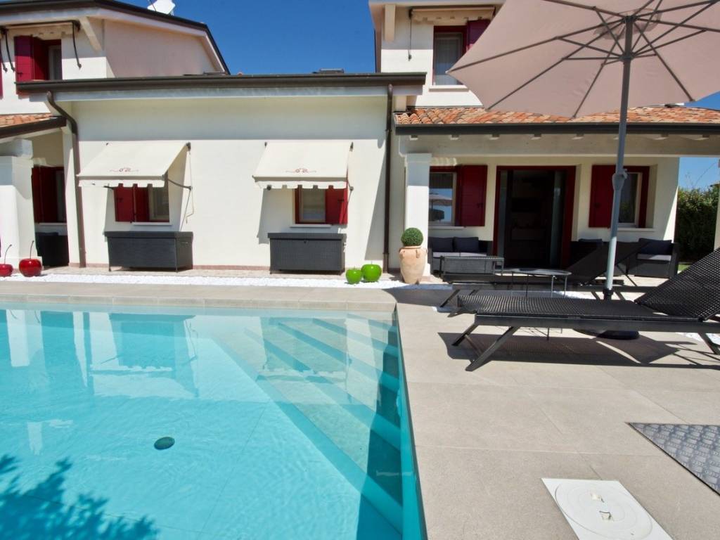 casa indipendente in vendita a Jesolo in zona Lido