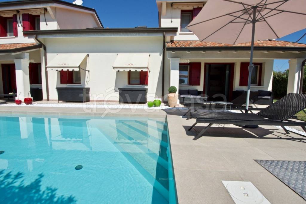 casa indipendente in vendita a Jesolo