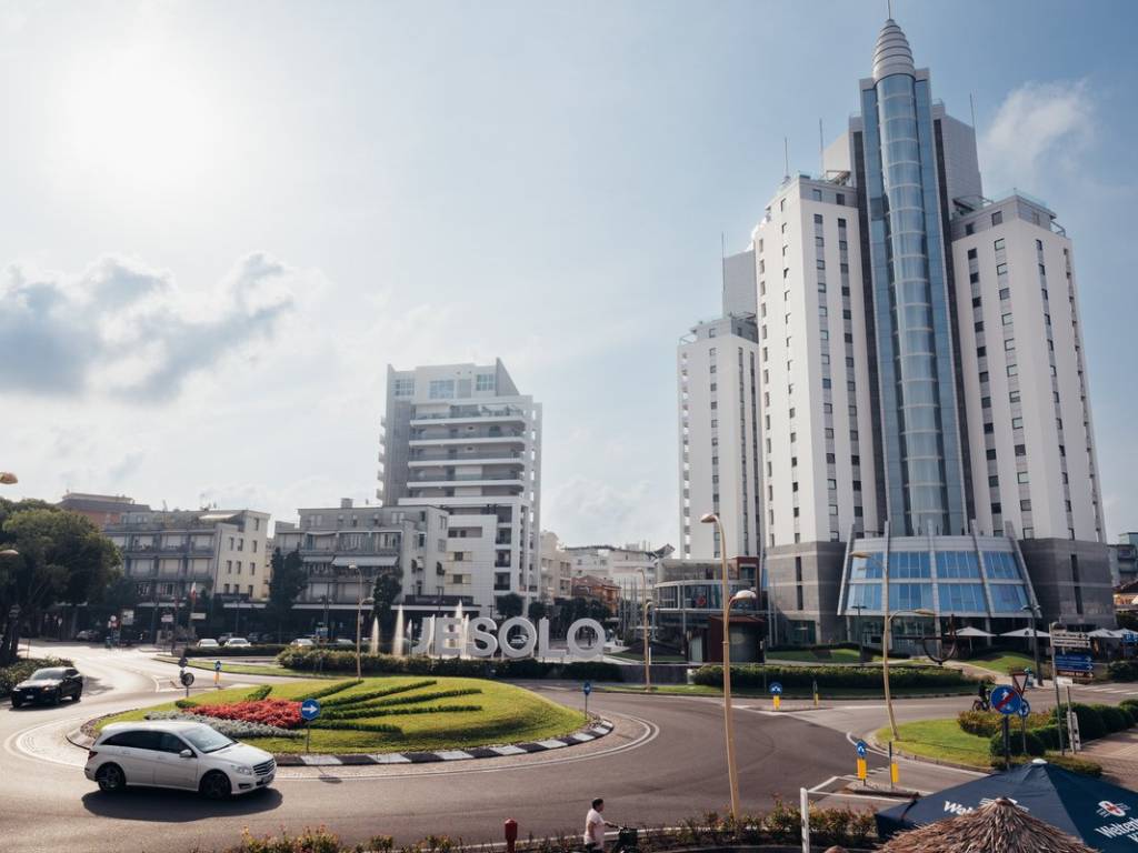 appartamento in vendita a Jesolo in zona Lido
