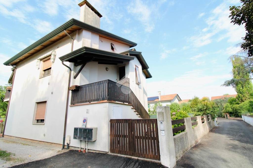 casa indipendente in vendita a Jesolo