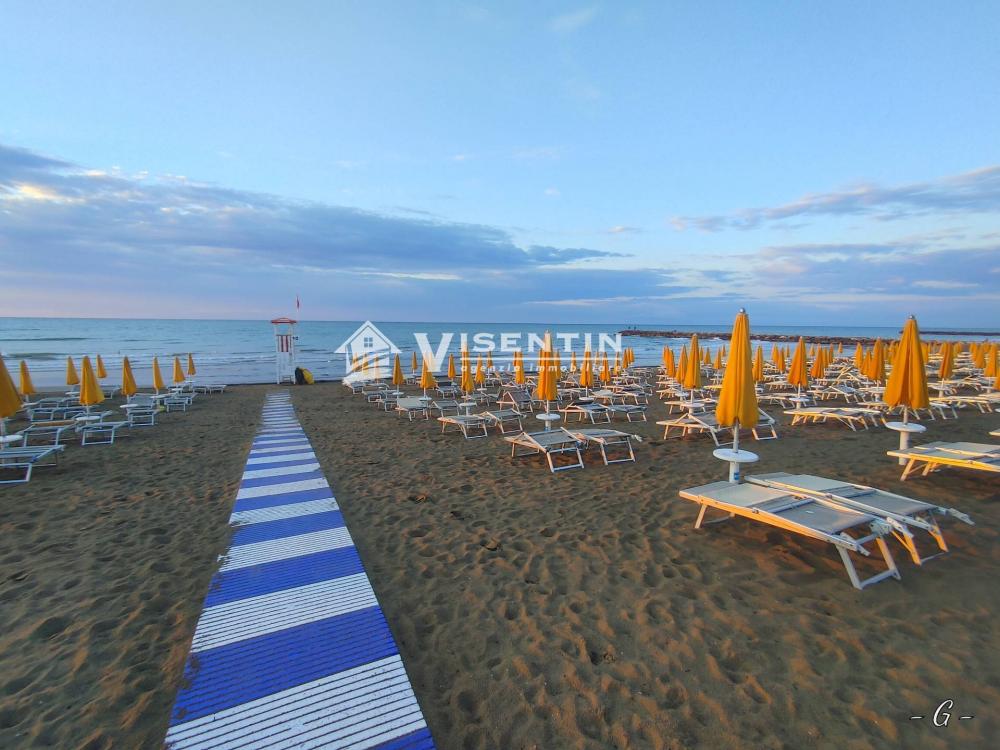appartamento in vendita a Jesolo in zona Lido