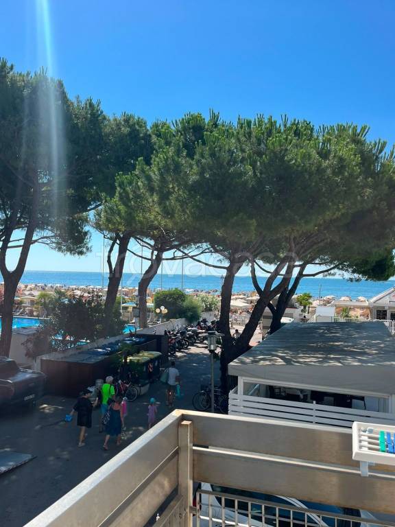 appartamento in vendita a Jesolo in zona Lido
