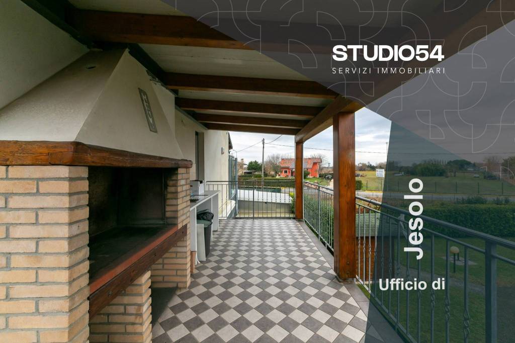 appartamento in vendita a Jesolo in zona Lido