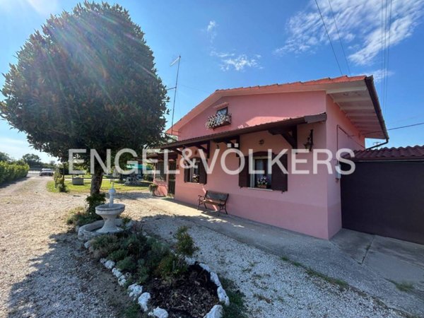 casa indipendente in vendita a Jesolo in zona Cason Fornaci