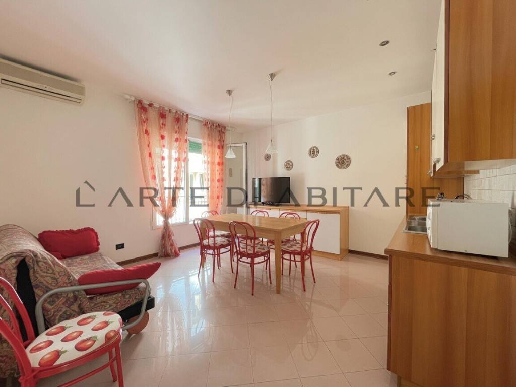 appartamento in vendita a Jesolo in zona Lido