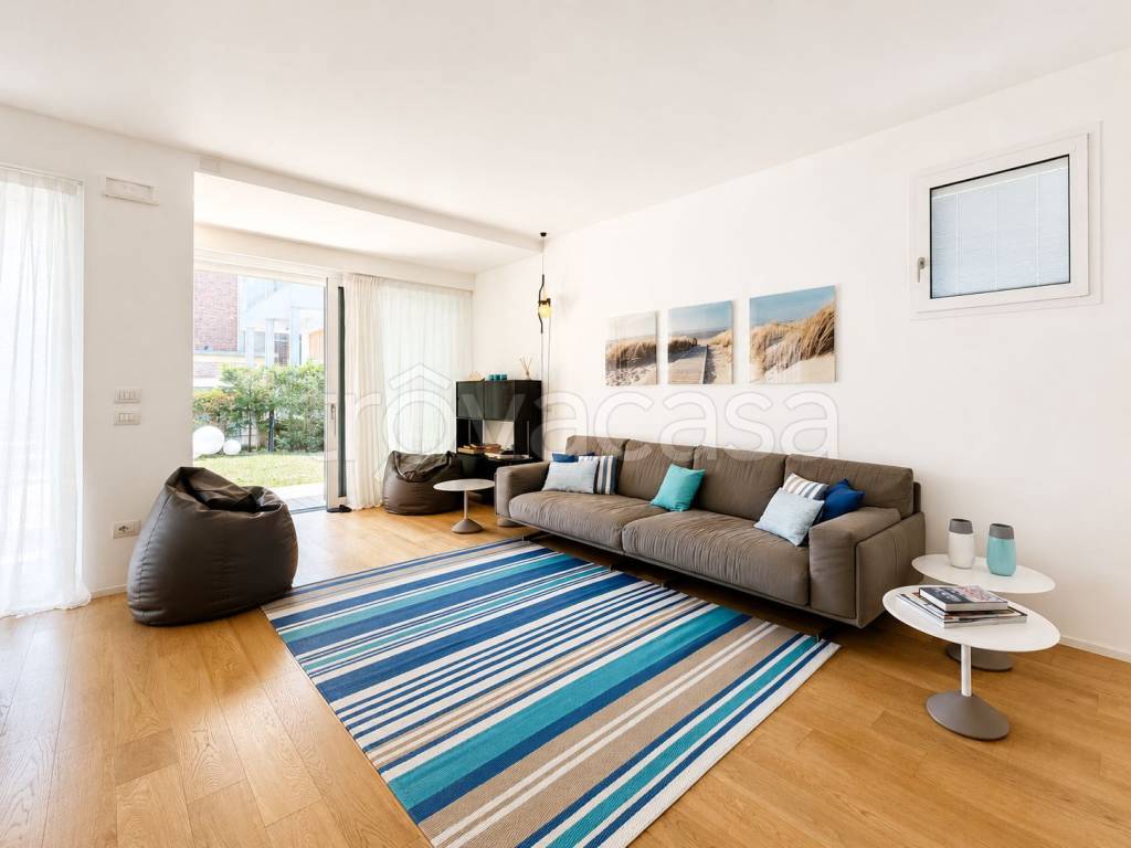 casa indipendente in vendita a Jesolo