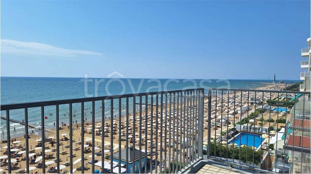 appartamento in vendita a Jesolo in zona Lido