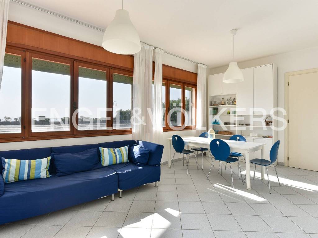 appartamento in vendita a Jesolo in zona Lido