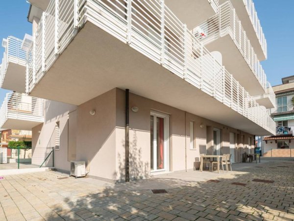 appartamento in vendita a Jesolo in zona Lido