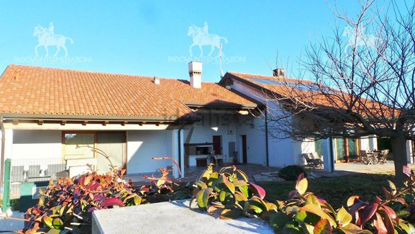 casa indipendente in vendita a Jesolo in zona Molinato