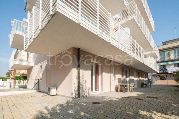 appartamento in vendita a Jesolo in zona Lido