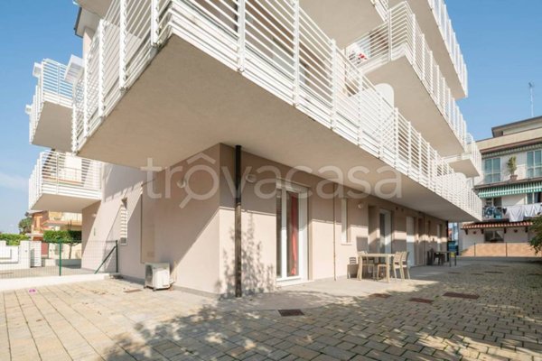 appartamento in vendita a Jesolo in zona Lido