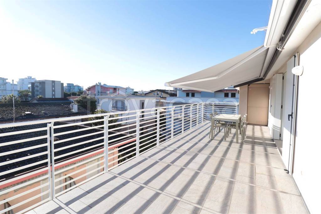appartamento in vendita a Jesolo in zona Lido