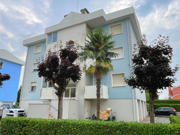 appartamento in vendita a Jesolo in zona Lido