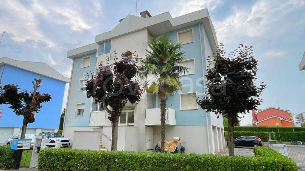appartamento in vendita a Jesolo in zona Lido