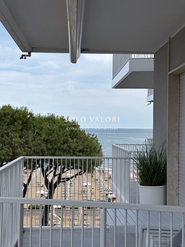 appartamento in vendita a Jesolo in zona Lido