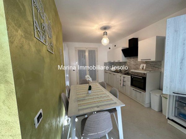 casa indipendente in vendita a Jesolo in zona Lido