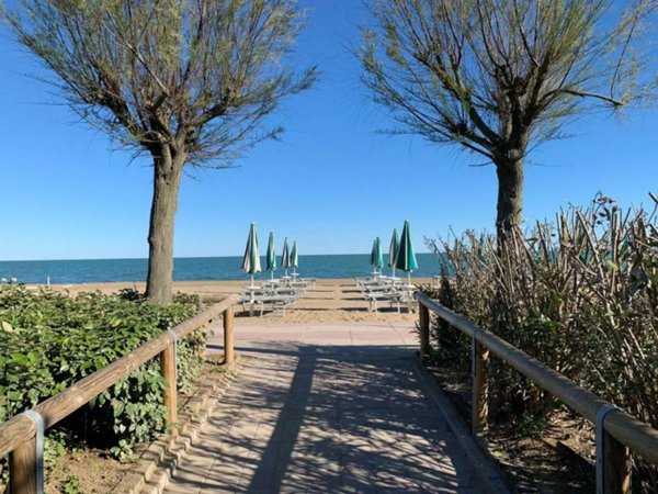 appartamento in vendita a Jesolo in zona Lido