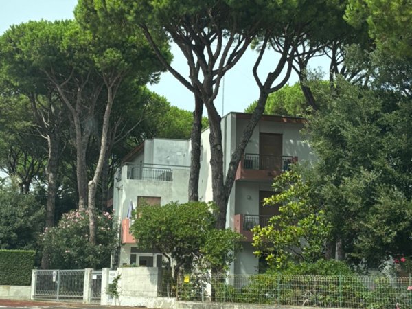 appartamento in vendita a Jesolo in zona Lido