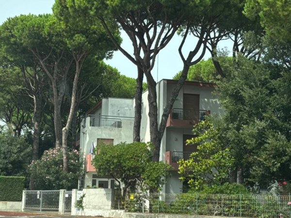 appartamento in vendita a Jesolo in zona Lido