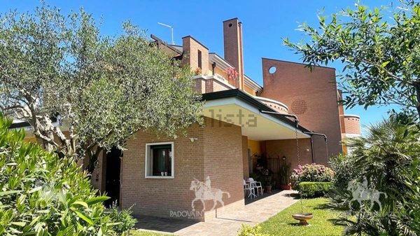 casa indipendente in vendita a Jesolo in zona Cason Fornaci