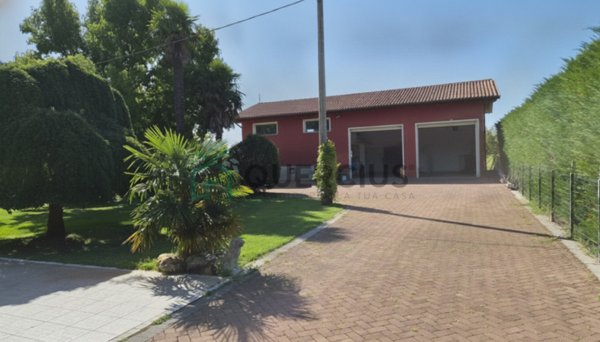 casa indipendente in vendita a Jesolo in zona Cason Fornaci