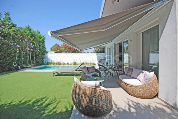 casa indipendente in vendita a Jesolo in zona Lido