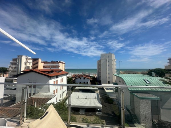 appartamento in vendita a Jesolo in zona Lido
