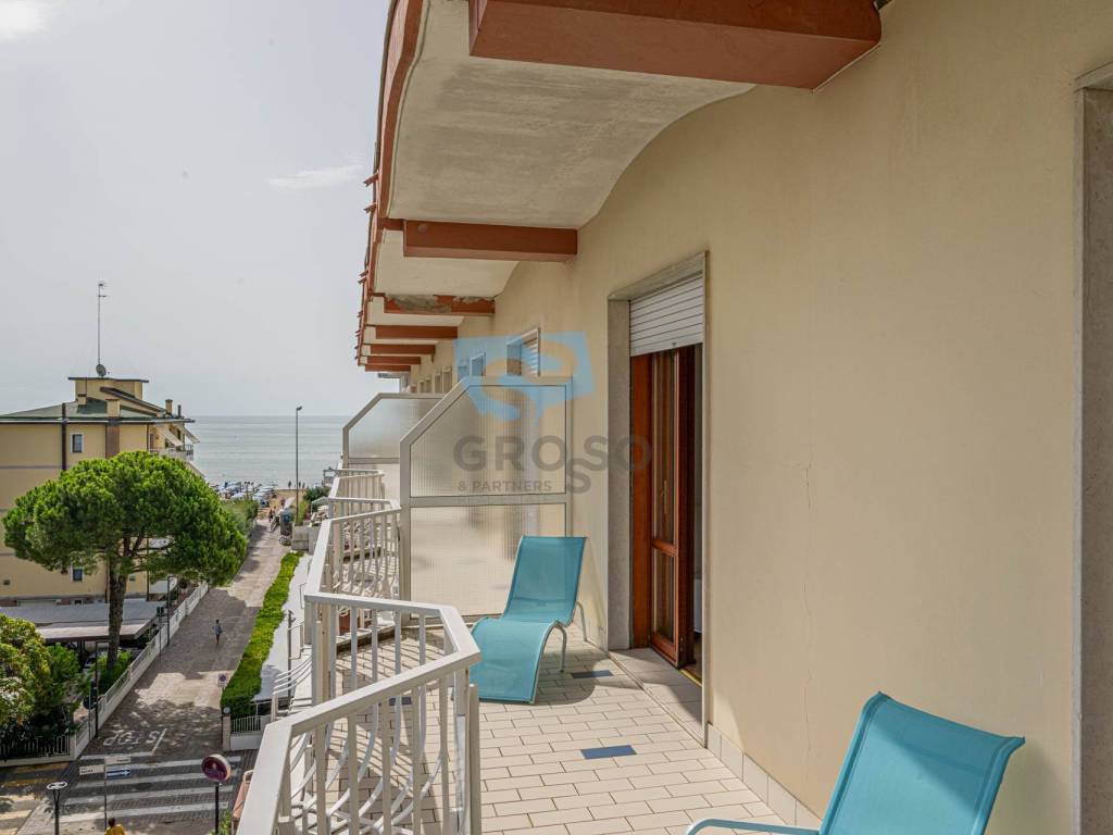 appartamento in vendita a Jesolo in zona Lido