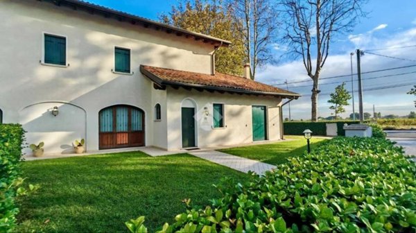 casa indipendente in vendita a Jesolo in zona Cason Fornaci