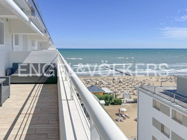 appartamento in vendita a Jesolo in zona Lido